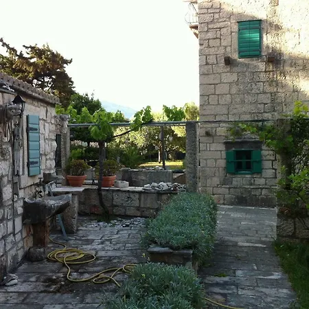 Vila Vrnik Castle *